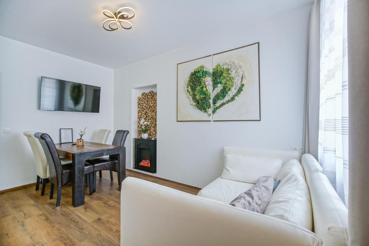 Auszeit Steiraland 8 Mit Ueberdachten Balkon Und Parkplatz Leoben  Eksteriør bilde